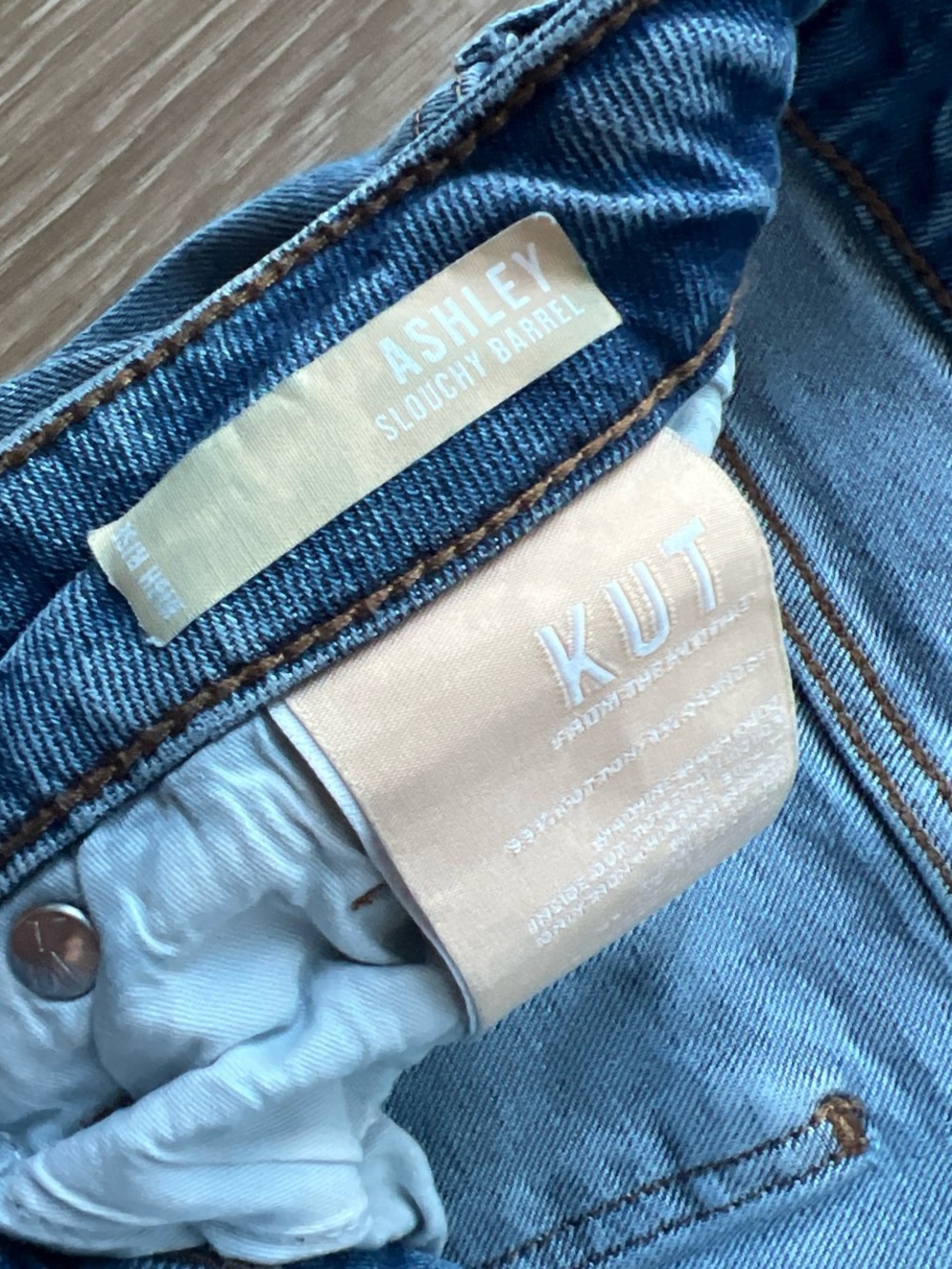KUT from the Kloth blue denim jeans Ashley Sloughy Barrel size 4 #kut #denim - Picture 4 of 5